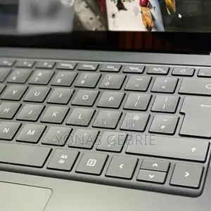 New Laptop Microsoft Surface Laptop 3 8GB Intel Core i5 SSD 256GB