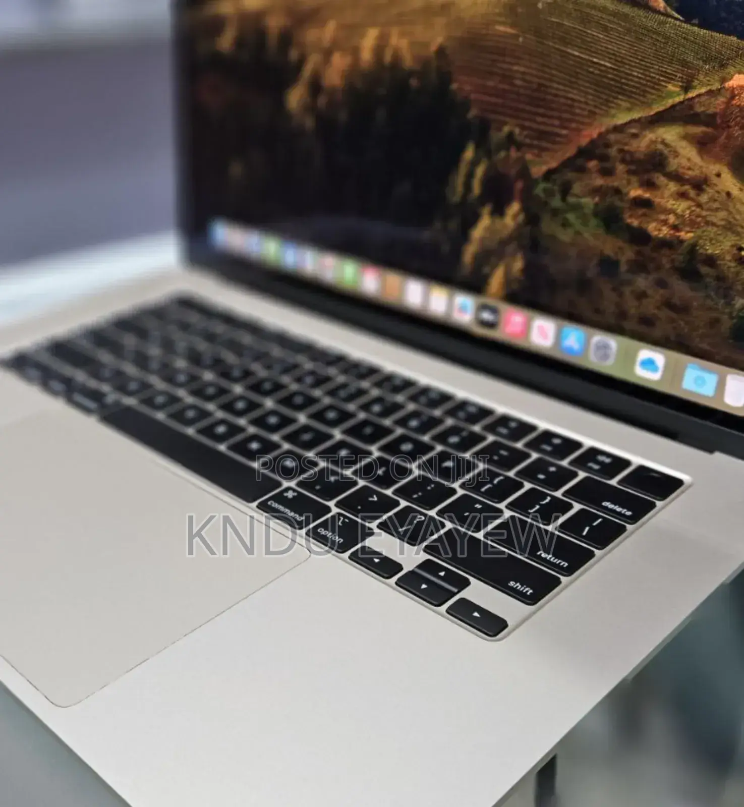 New Laptop Apple MacBook Air 8GB Intel Core M3 SSD 256GB