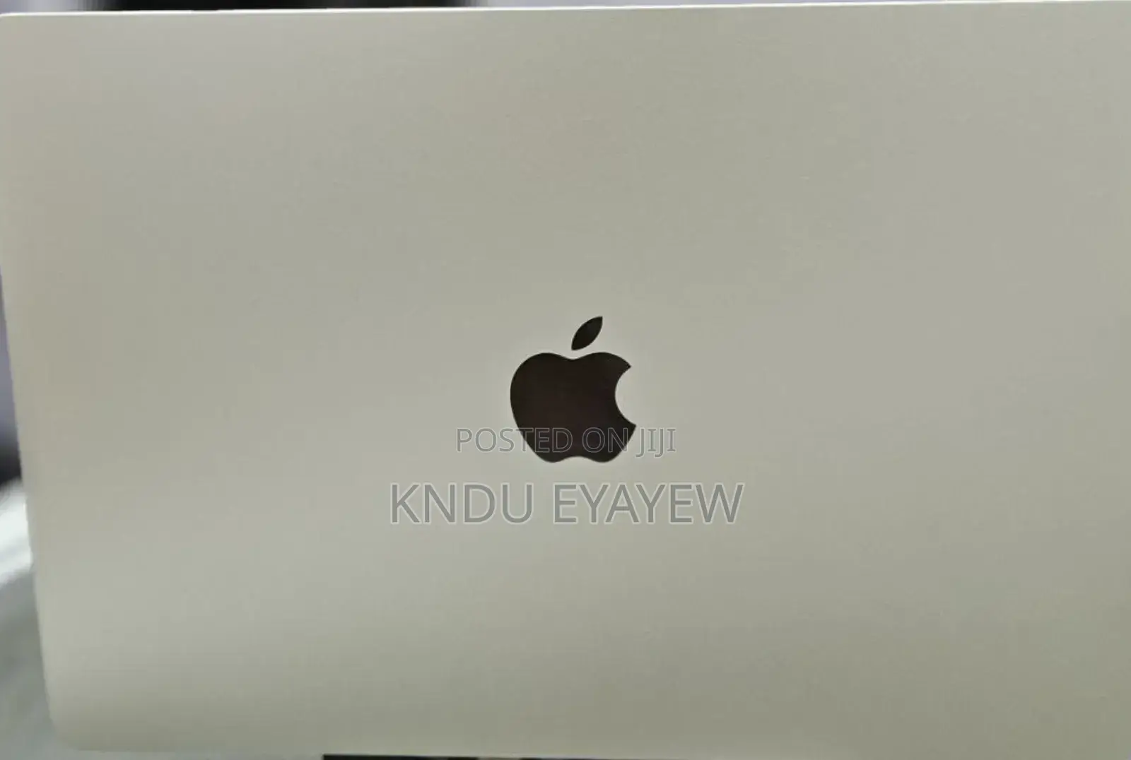 New Laptop Apple MacBook Air 8GB Intel Core M3 SSD 256GB
