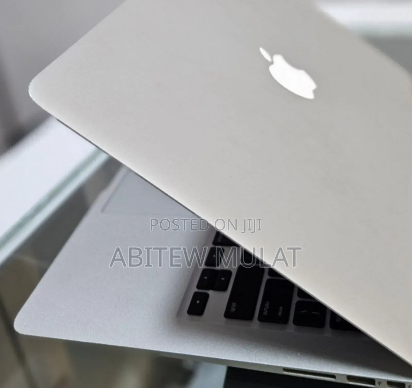 New Laptop Apple MacBook Air 2011 4GB Intel Core I5 SSD 128GB