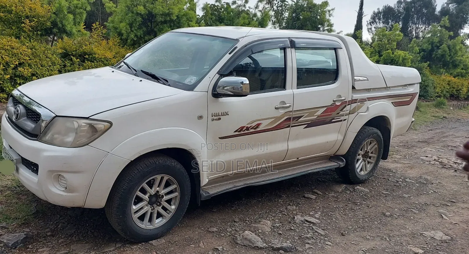 Toyota Hilux 2011 White