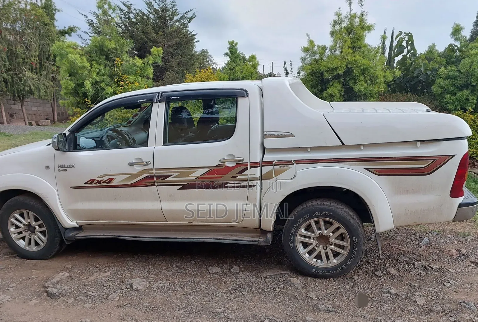 Toyota Hilux 2011 White