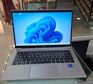 New Laptop HP EliteBook 830 G8 16GB Intel Core I5 SSD 512GB