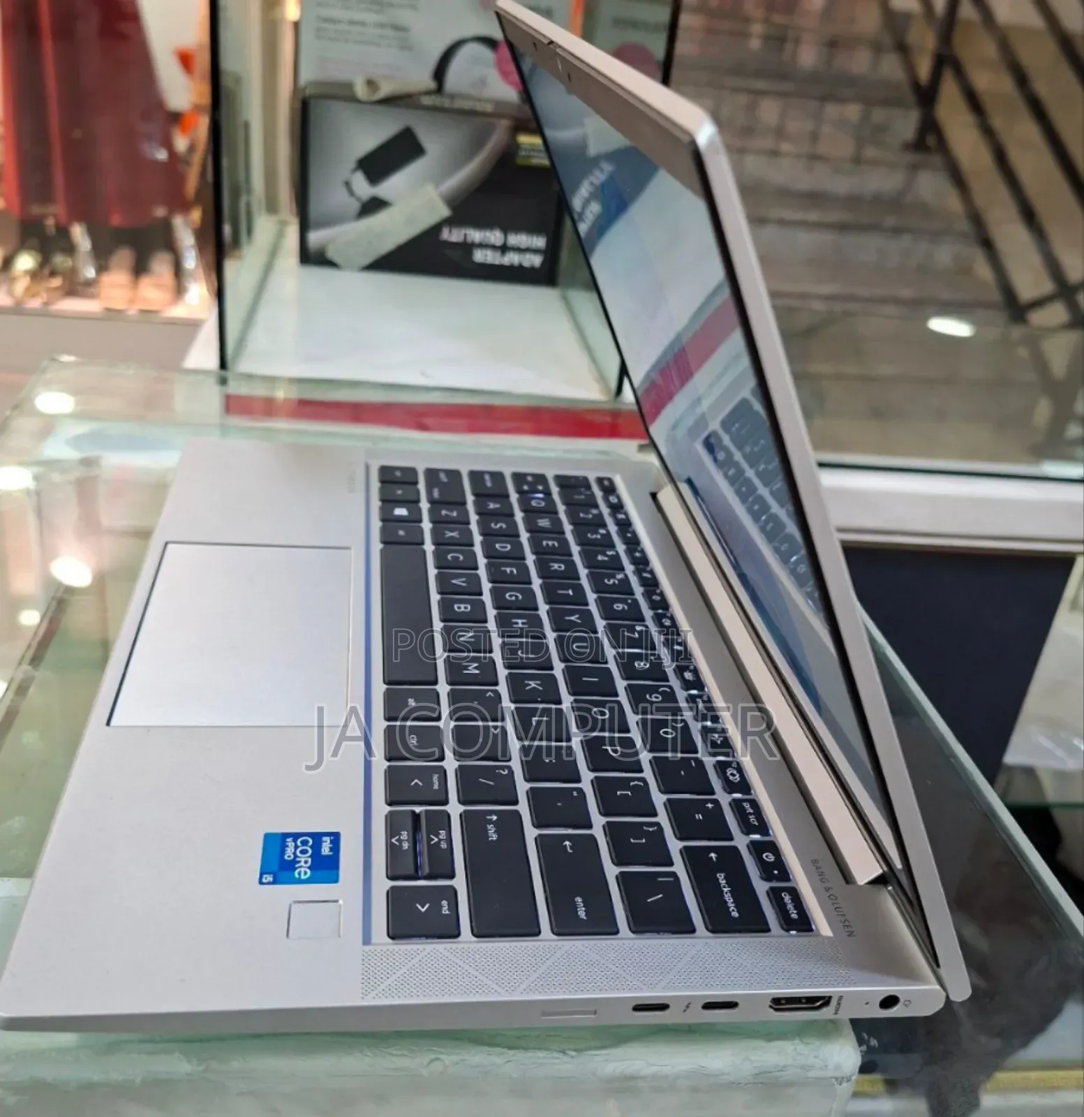 New Laptop HP EliteBook 830 G8 16GB Intel Core I5 SSD 512GB