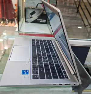 New Laptop HP EliteBook 830 G8 16GB Intel Core I5 SSD 512GB