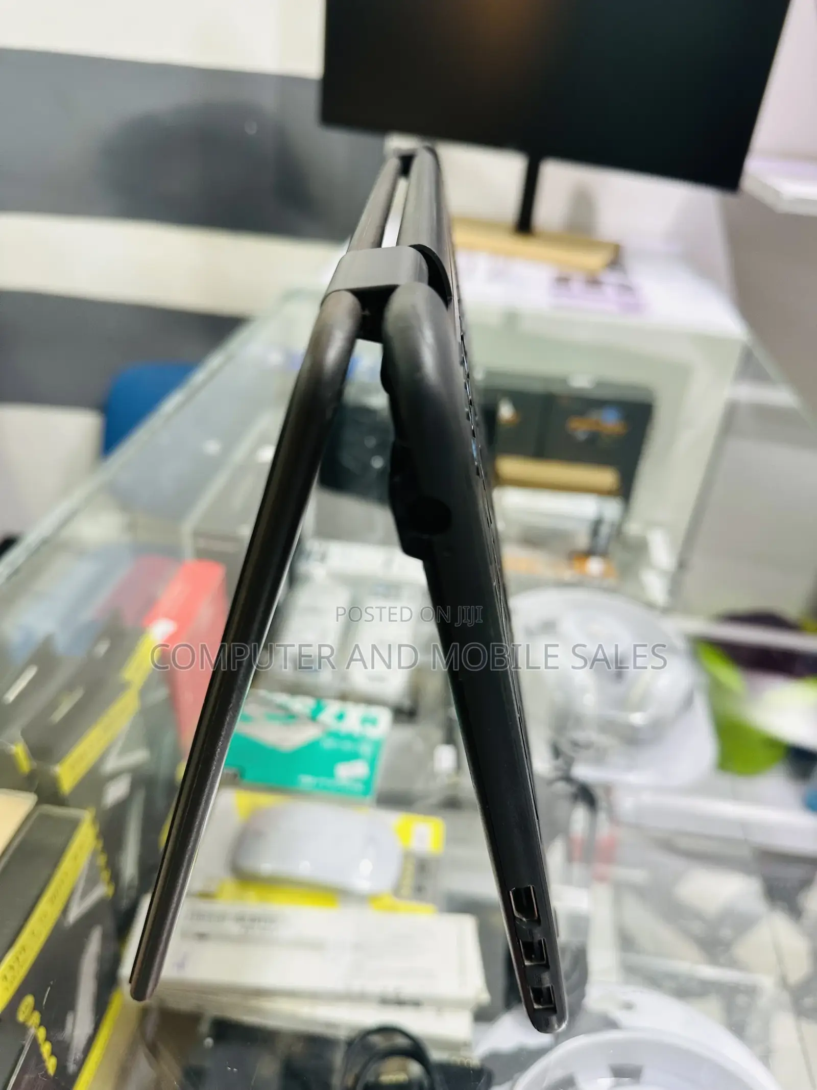 New Laptop Dell Latitude 5310 4GB Intel Pentium SSD 256GB