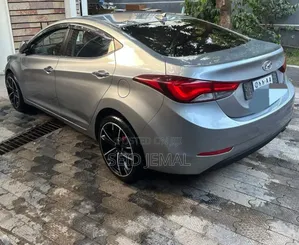 Hyundai Avante 2014 Silver