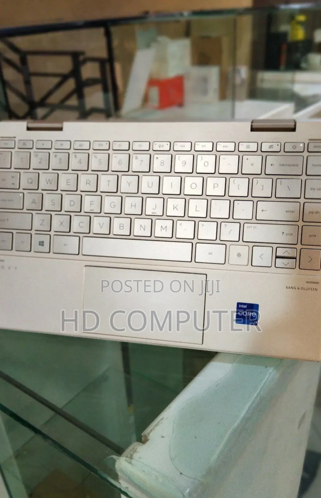 New Laptop HP Envy X360 8GB Intel Core I7 SSD 1T