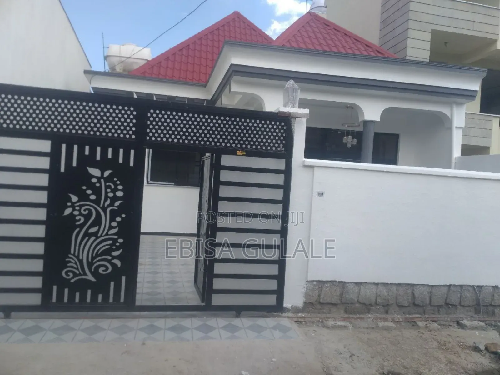 Furnished 4bdrm Farm House in Yeka for sale