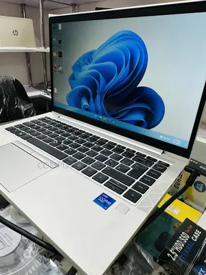 New Laptop HP EliteBook 830 G8 16GB Intel Core I7 SSD 512GB