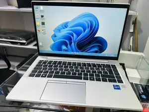 New Laptop HP EliteBook 830 G8 16GB Intel Core I7 SSD 512GB