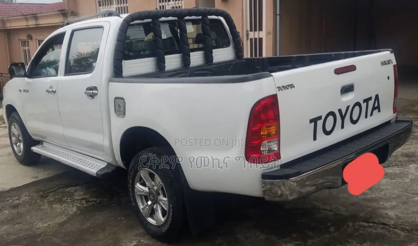 Toyota Hilux 2011 White