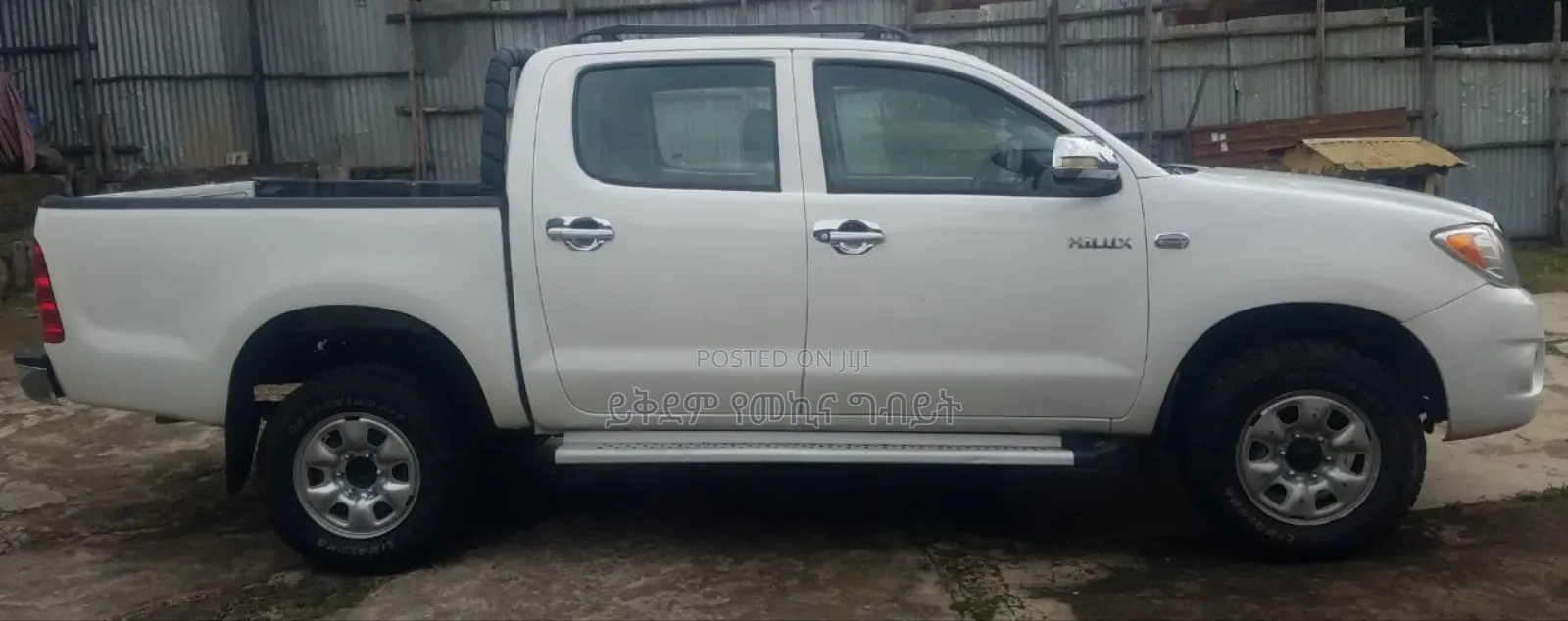 Toyota Hilux 2011 White