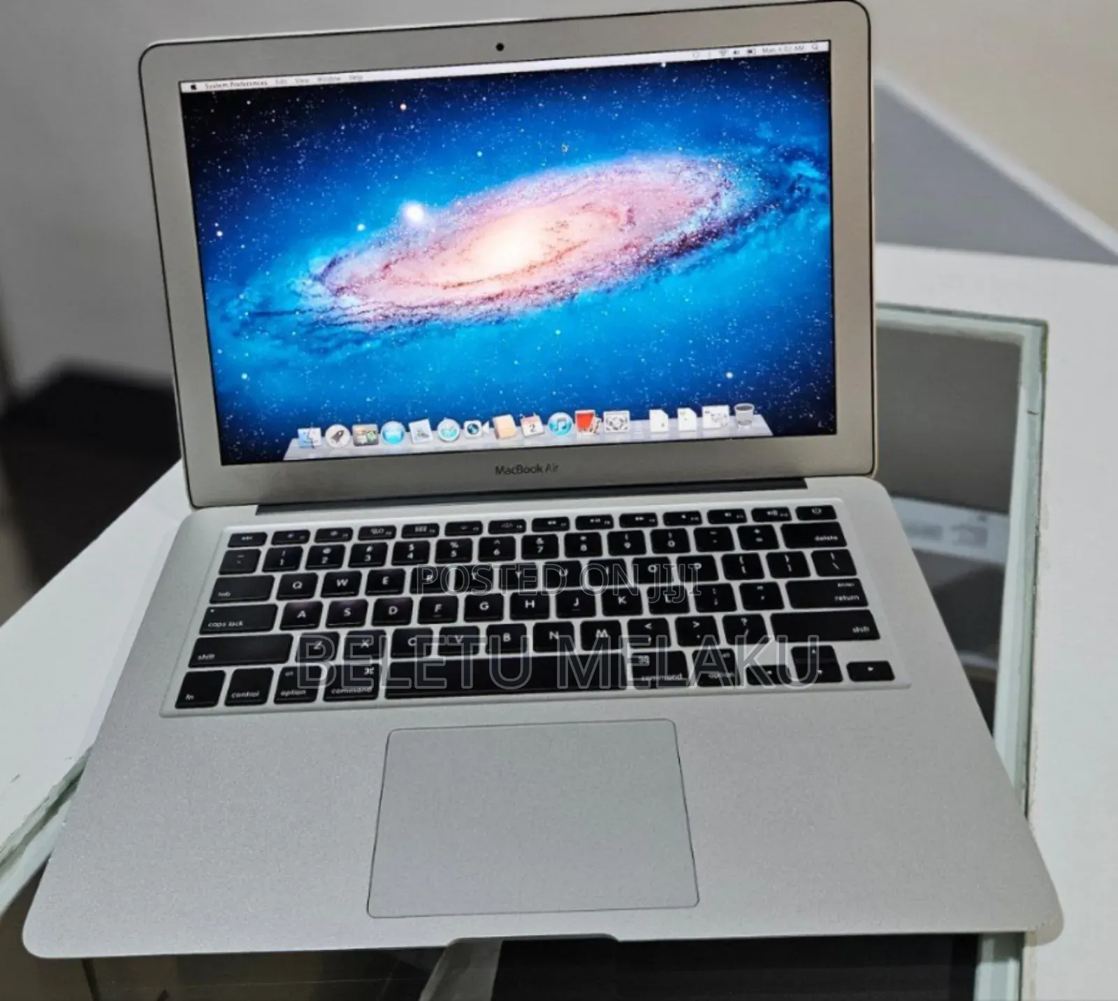 New Laptop Apple MacBook Air 2011 4GB Intel Core I5 SSD 128GB