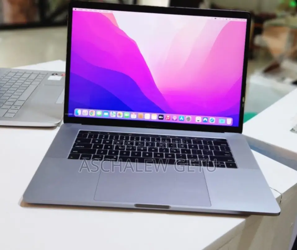 New Laptop Apple MacBook 2016 16GB Intel Core I7 SSD 256GB