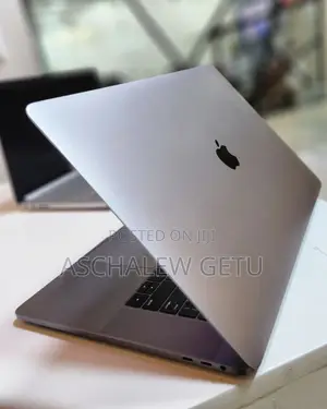 New Laptop Apple MacBook 2016 16GB Intel Core I7 SSD 256GB