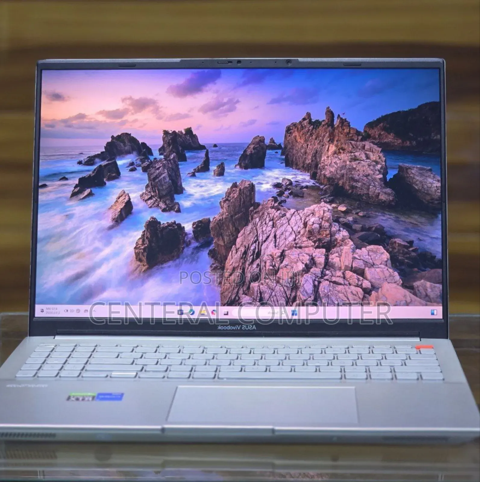 New Laptop Asus VivoBook E12 E203NA 16GB Intel Core I7 SSD 512GB