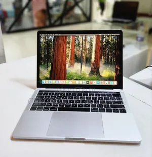 New Laptop Apple MacBook 2018 8GB Intel Core I5 SSD 256GB