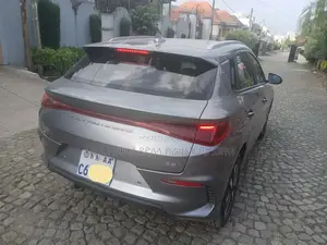 New BYD E2 43 kWh 94 hp FWD 2024 Silver