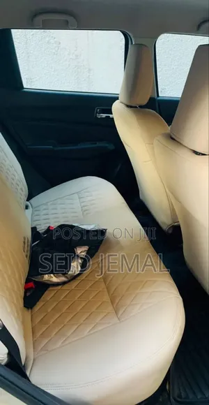 Suzuki Swift 2021 Silver