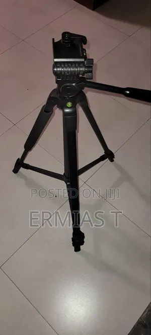 Photo - Sunpak Tripod