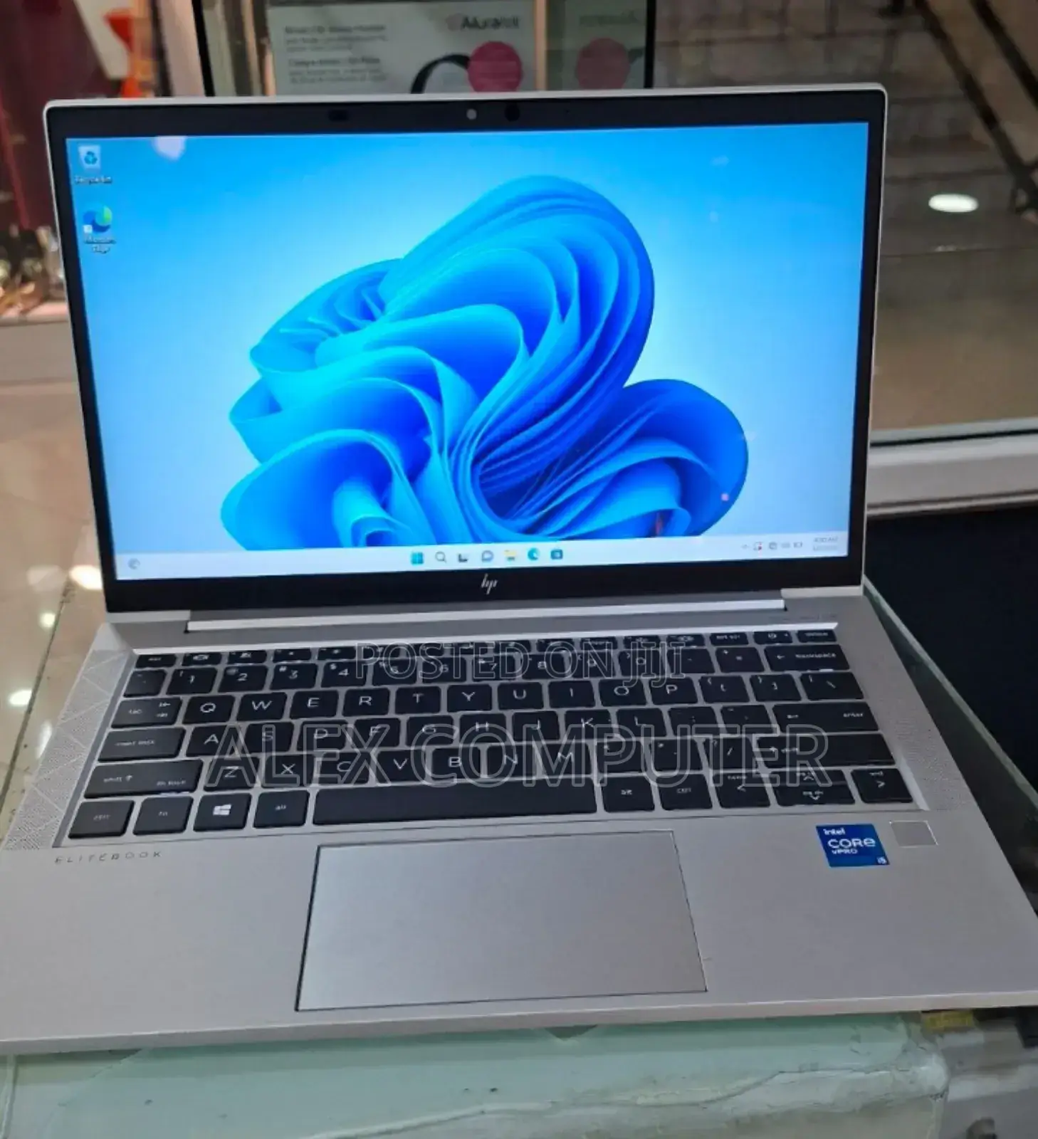 New Laptop HP EliteBook 830 G8 8GB Intel Core I5 SSD 512GB