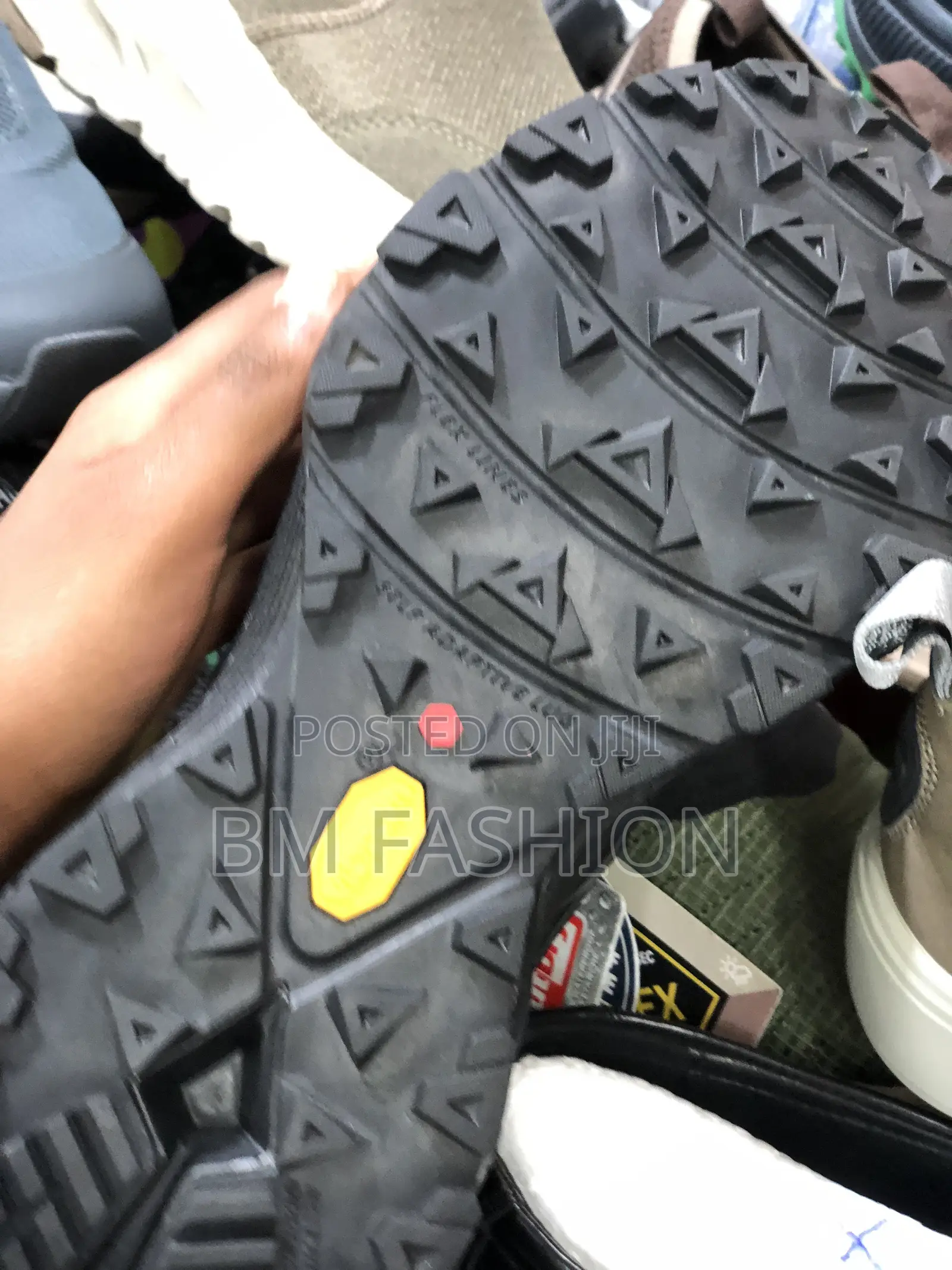 Columbia High Quality Sport and Casual Senaker