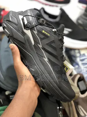 Photo - Columbia High Quality Sport and Casual Senaker