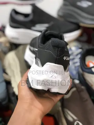 Columbia Black X White Sporty Sneaker