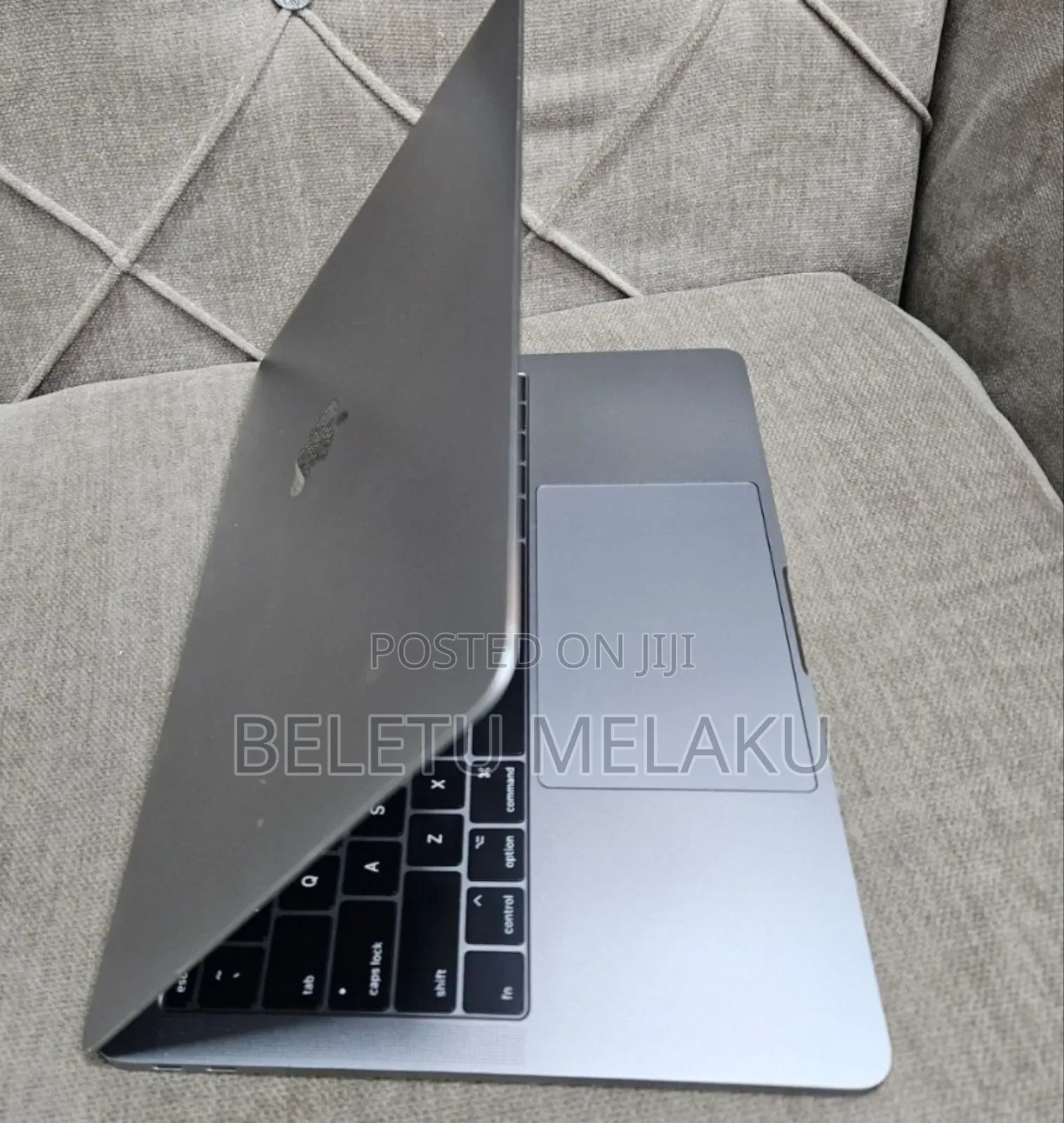 New Laptop Apple MacBook Pro 2017 16GB Intel Core I5 SSD 256GB