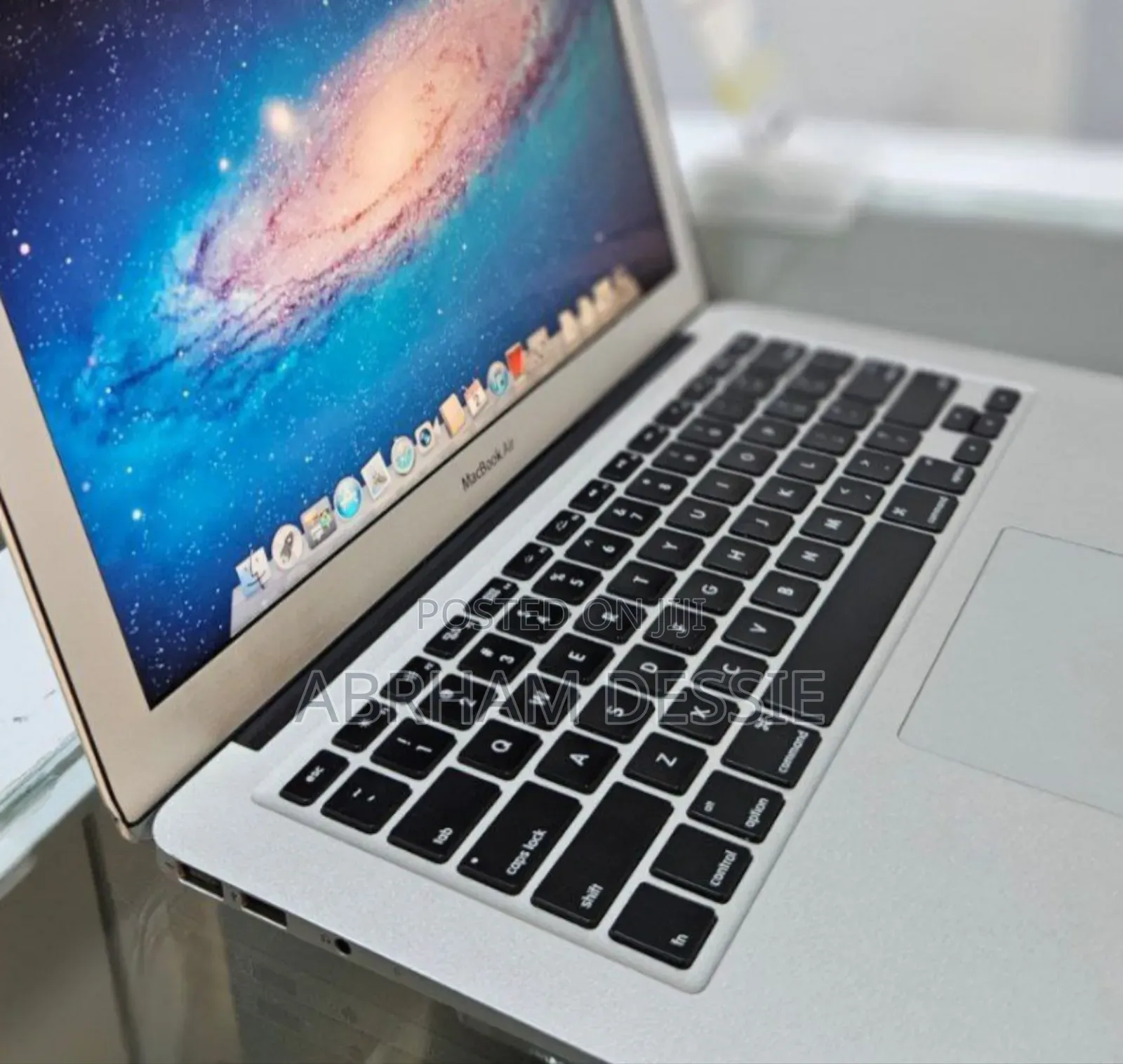 New Laptop Apple MacBook Air 2011 4GB Intel Core I5 SSD 128GB