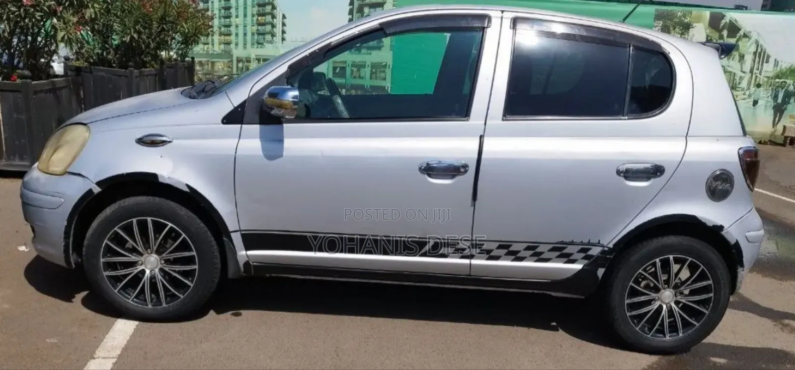 Toyota Vitz 2004 Silver