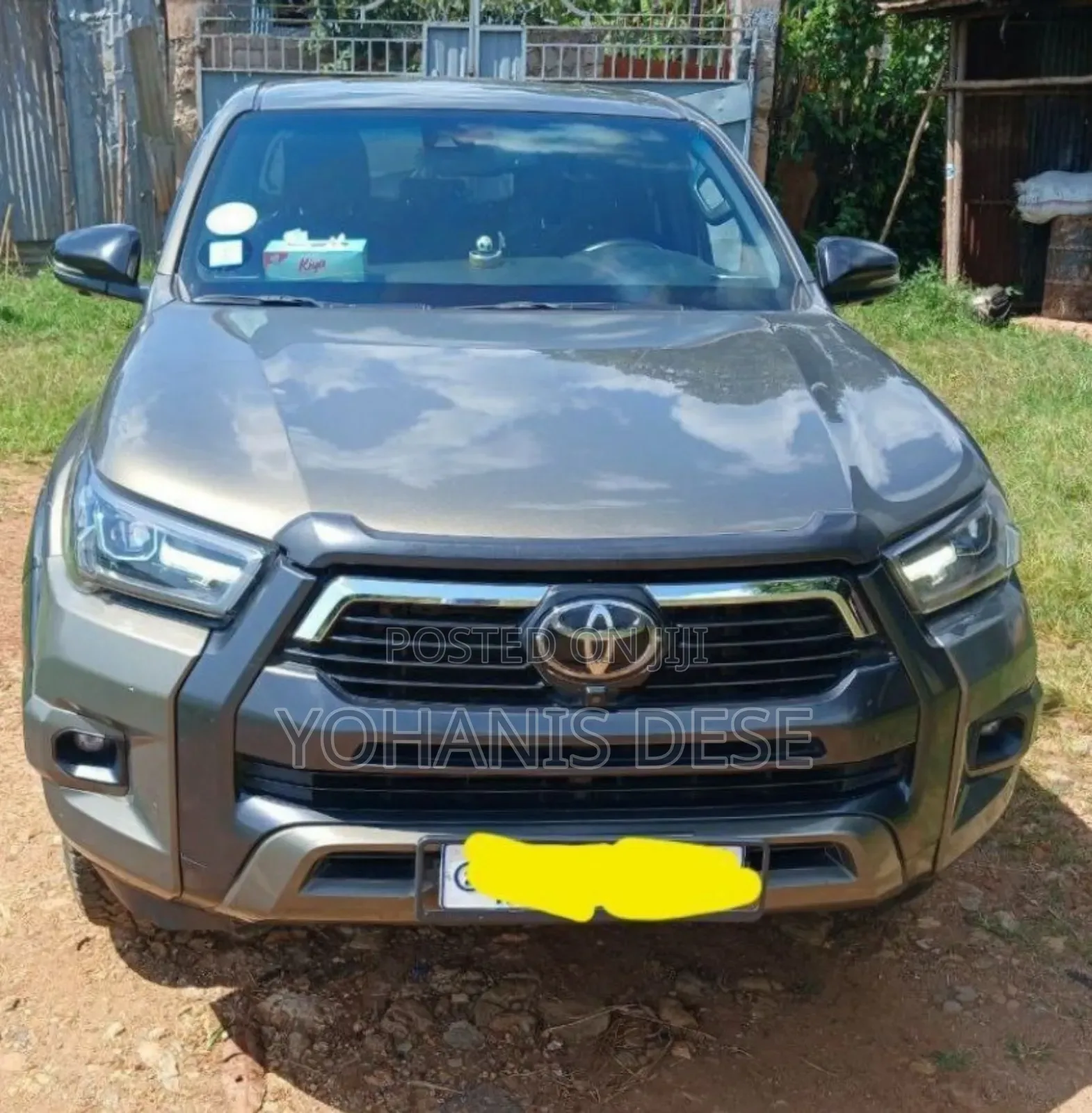 Toyota Hilux 2023 Gray