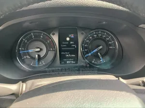 Toyota Hilux 2023 Gray