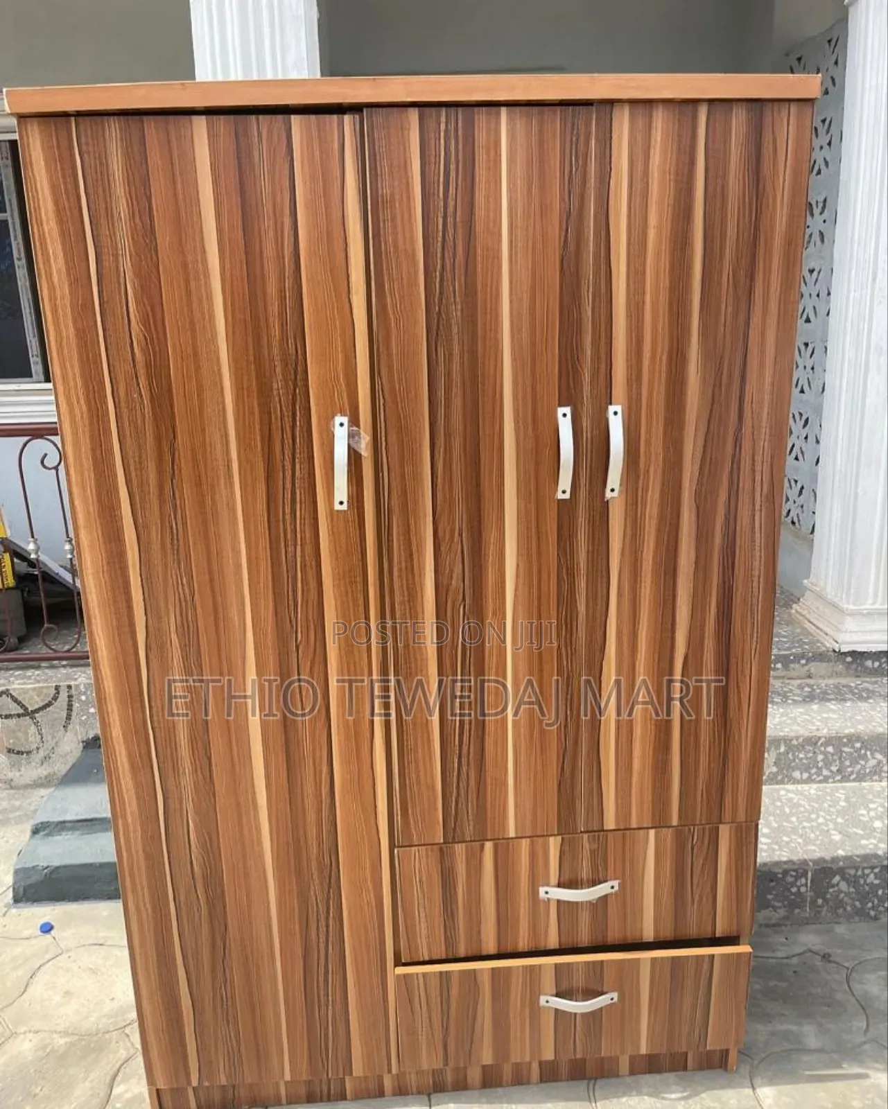 1,20 Cm ላምኔት ቁምሳጥን ቁመቱ 1,90 Cm