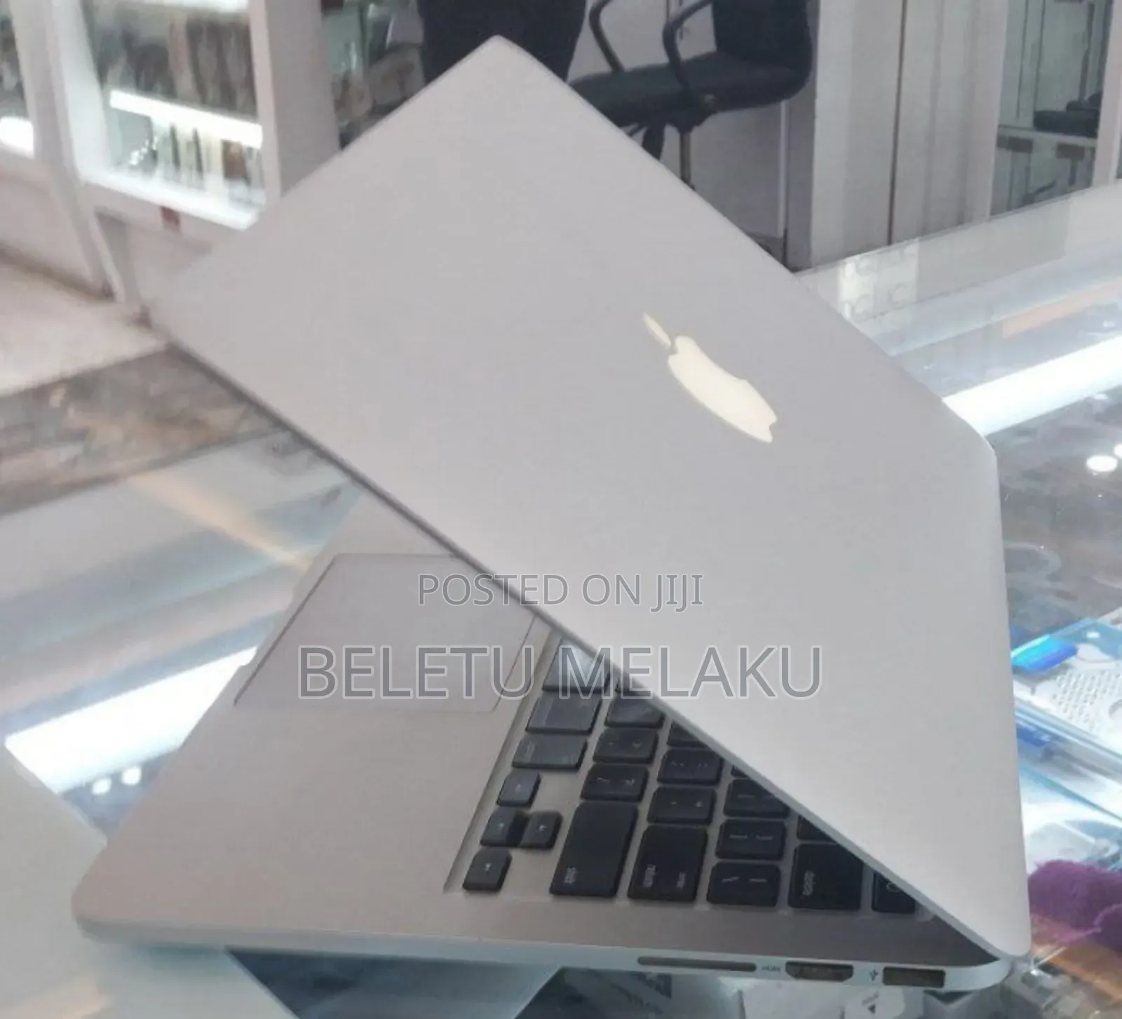 New Laptop Apple MacBook Pro 2015 16GB Intel Core I5 SSD 512GB