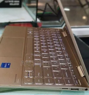 New Laptop HP Envy X360 8GB Intel Core I7 SSD 1T