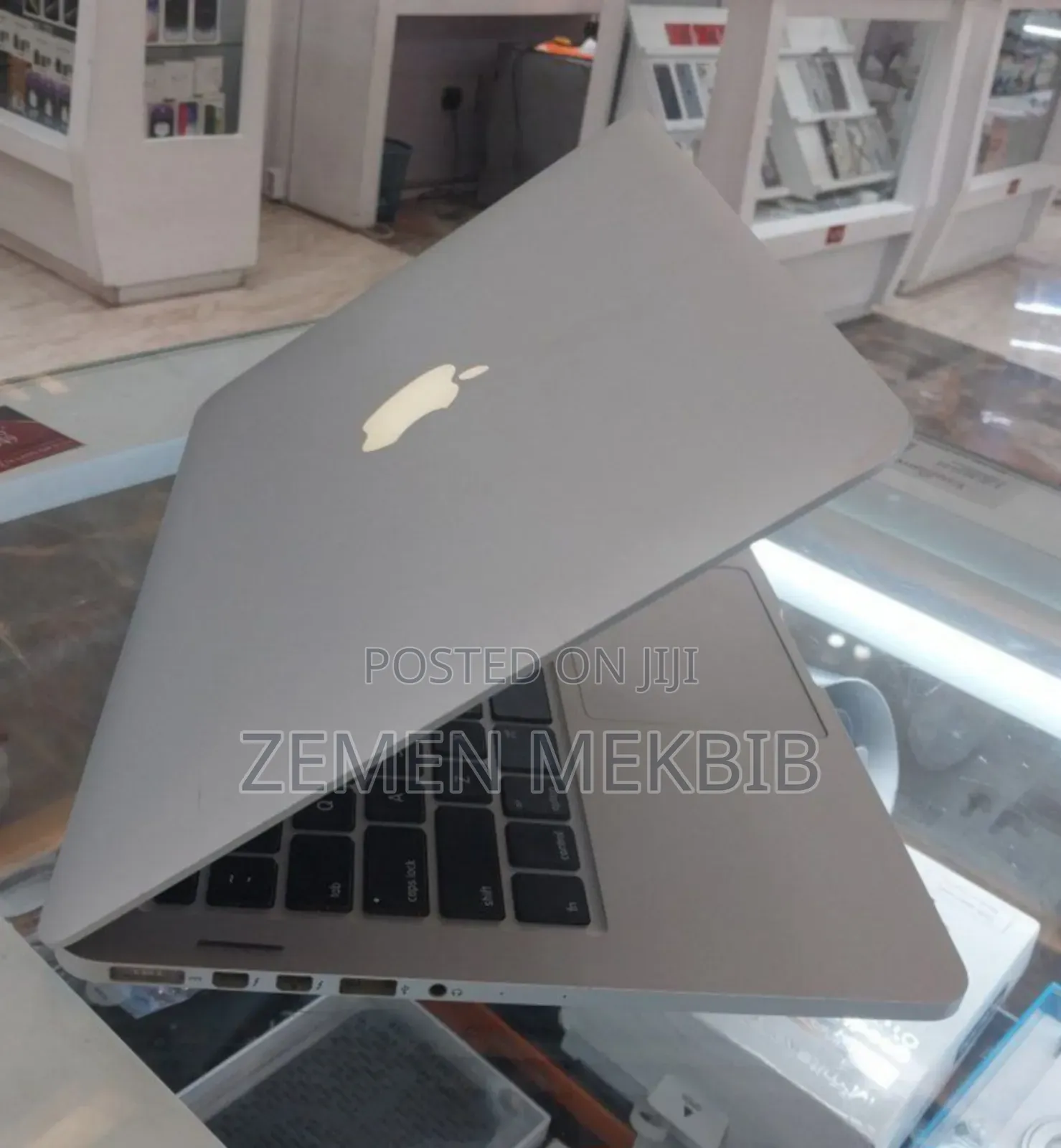 New Laptop Apple MacBook Pro 2015 16GB Intel Core I5 SSD 512GB