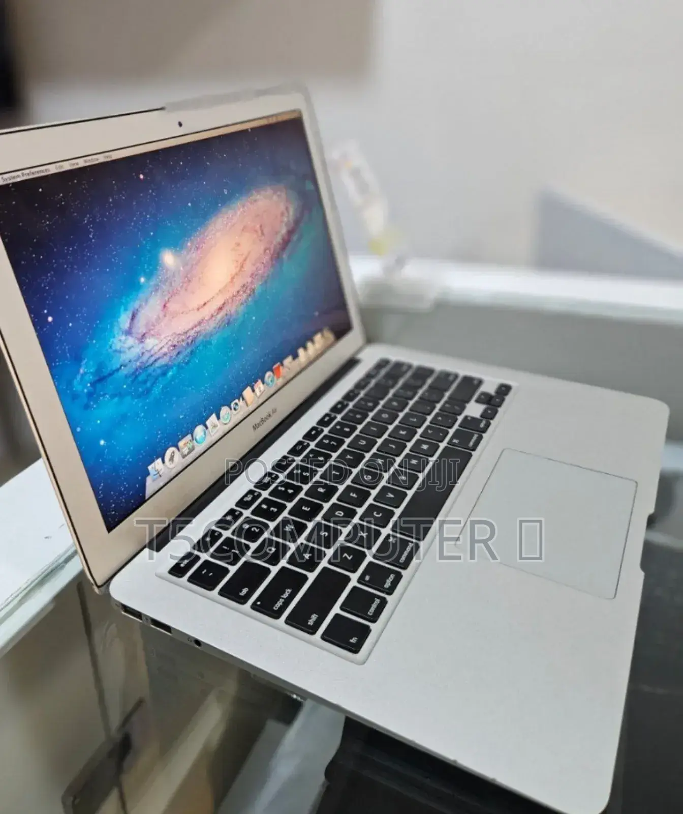New Laptop Apple MacBook Air 2011 4GB Intel Core I5 SSD 128GB