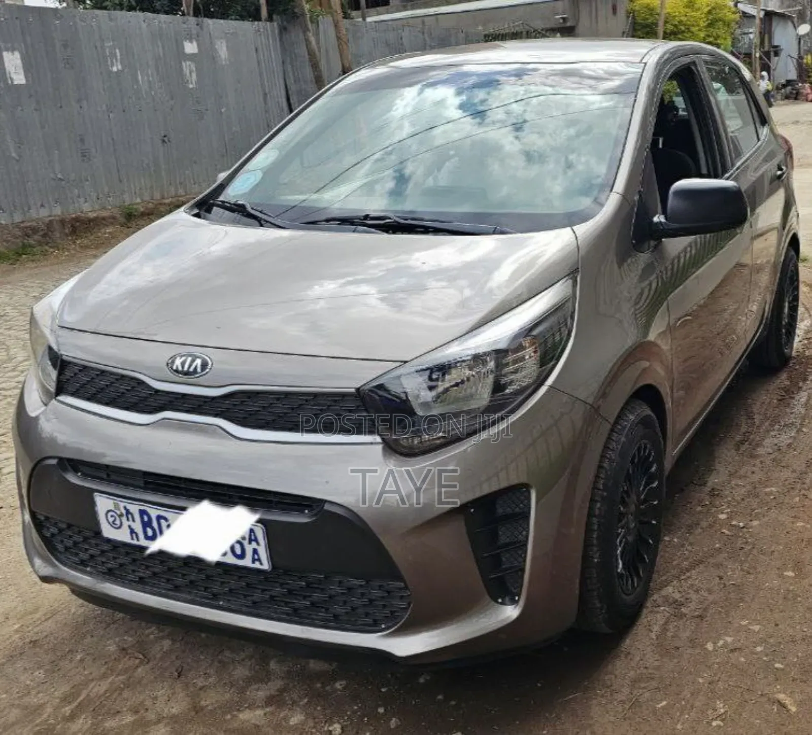 Kia Picanto 2018 Brown