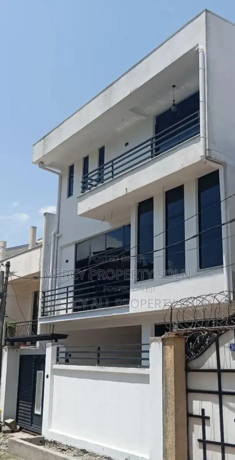 6bdrm House in Bole for sale