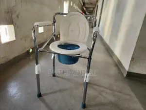 Photo - Commode Chair New Toilet Chai炒賣commode Chair承認commode Chair