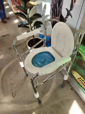 Photo - Commode Chair棵菜toilet Chair綏罶commode Chair玵瑆commode Chair