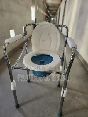 Photo - Commode Chair𣚭品commod3 Chair器搸commode Chair榮毲commode Chair