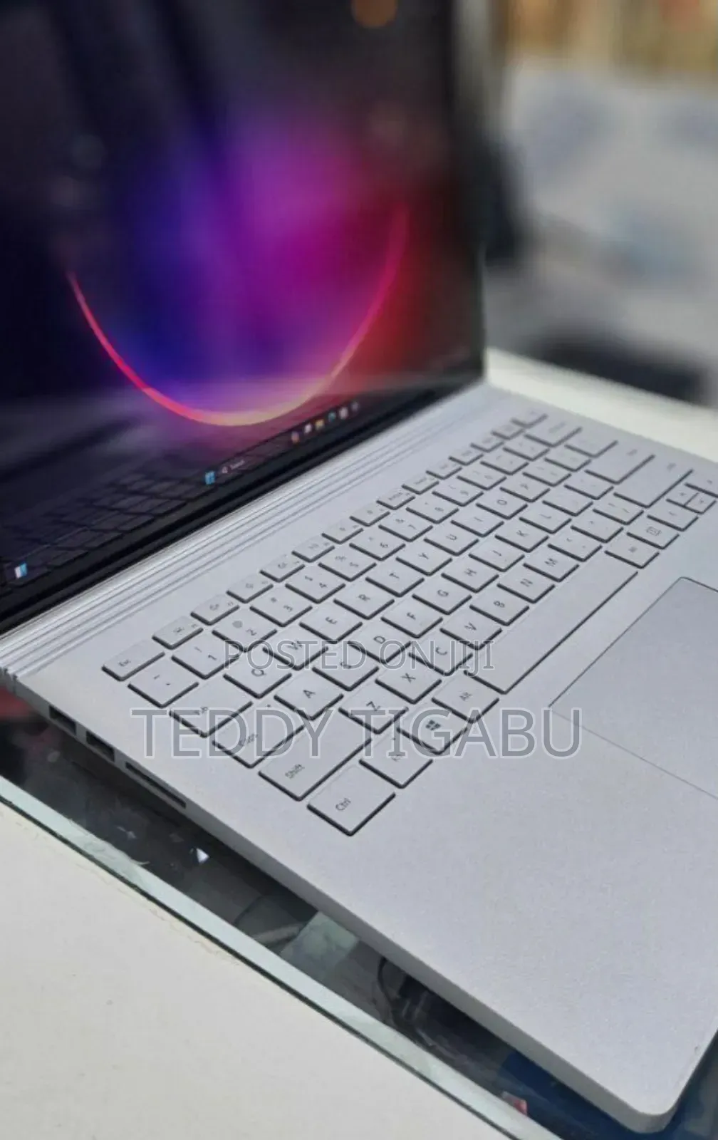 New Laptop Microsoft Surface Book 3 16GB Intel Core I7 SSD 256GB