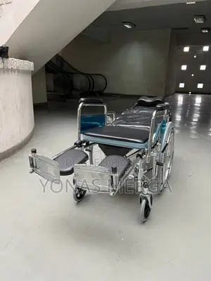 Toilet Wheelchair Can Be Adjusted to 90°~ 180°Flat-Lying