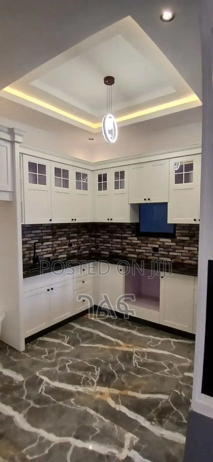 7bdrm House in የሚሸጥ G+2 

ዘመናዊ , Bole for sale