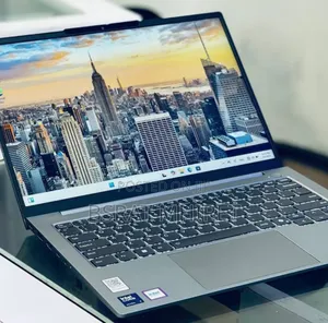 New Laptop Lenovo ThinkPad X1 Carbon 16GB Intel Core Ultra 7 SSD 512GB