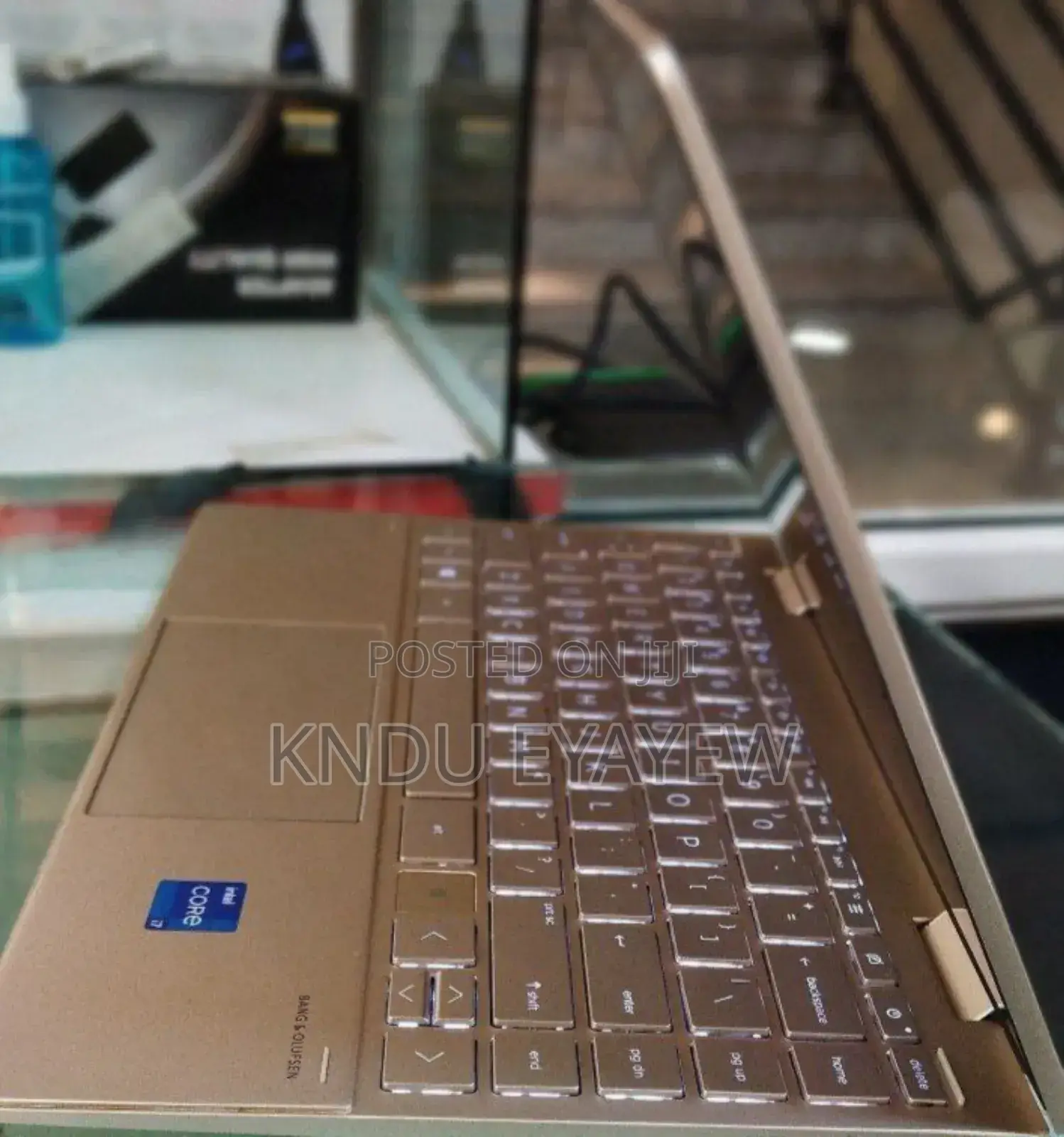 New Laptop HP Envy X360 8GB Intel Core I7 SSD 1T