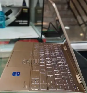 New Laptop HP Envy X360 8GB Intel Core I7 SSD 1T